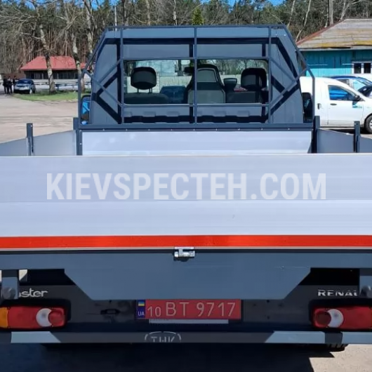 Бортовой автомобиль на шасси RENAULT MASTER