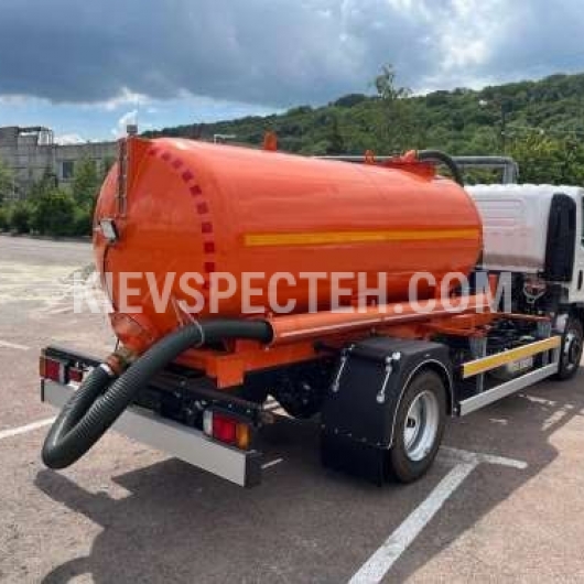 Вакуумна машина KST-5 на шасі ISUZU NQR90 4х2