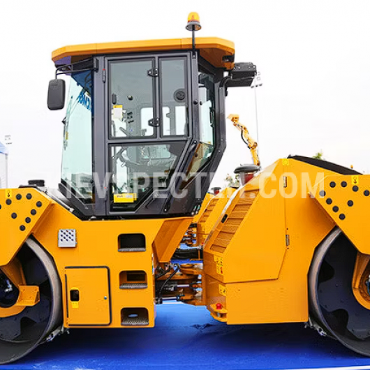 Двовальцевий дорожній коток XCMG XD143