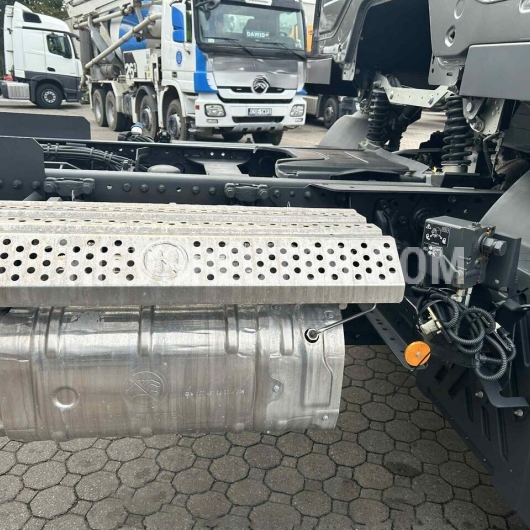 Шасси Mercedes Atego 1324 4X4