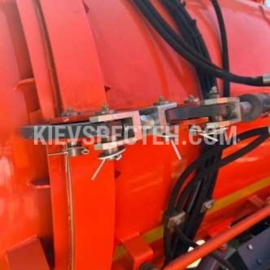 Муловсмоктувальна машина КСТ-12 на базі Renault K440 6х4