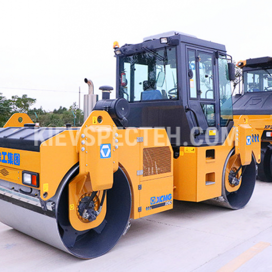 Двовальцевий гідравлічний віброкаток XCMG XD82