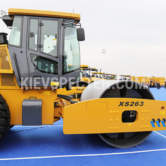 Одновальцевий гідравлічний каток XCMG XS263