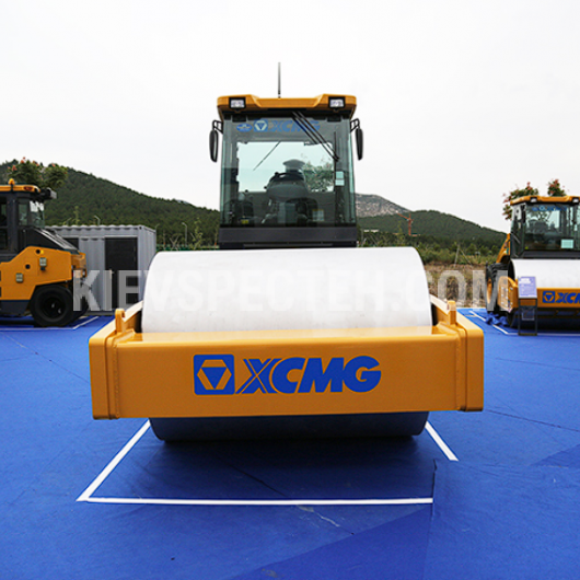 Одновальцевий гідравлічний каток XCMG XS263
