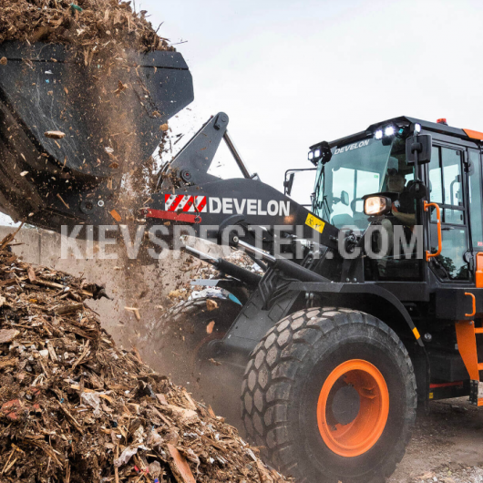 Фронтальний навантажувач Develon DL200A