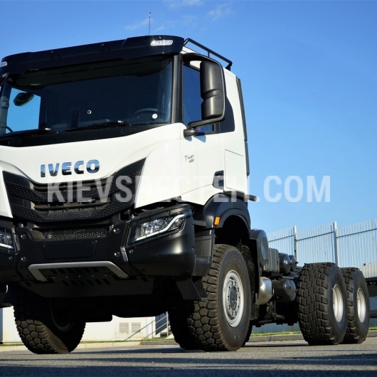 бортова тентована вантажівка IVECO T-WAY AT380 6х6