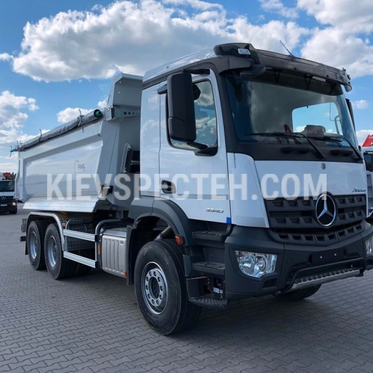 Машина дорожня комбінована МДК-9 на базі самоскида  Mercedes-Benz Arocs 3345 K 6х4