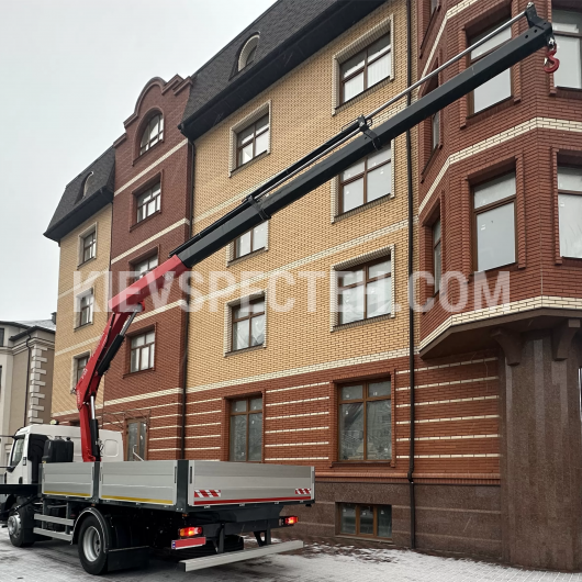 Бортовой автомобиль на базе RENAULT TRUCKS D18 из КМУ Fassi F135A.0.23