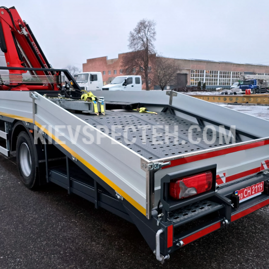 Бортовой грузовик-эвакуатор IVECO Eurocargo ML140E28 с КМУ FASSI F130AT