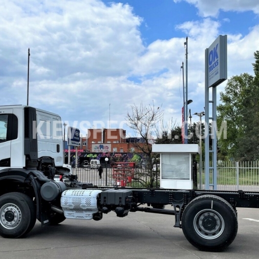 Сміттєвоз із заднім завантаженням СВ-505.1  на шасі  IVECO T-WAY AD190T34W Р 4х4