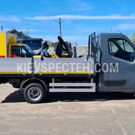 Бортовой автомобиль на шасси RENAULT MASTER