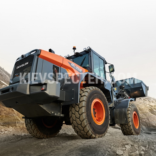 Фронтальний навантажувач Develon DL250A
