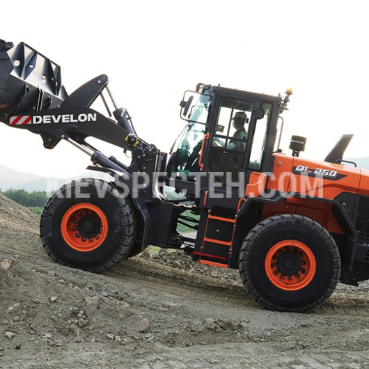 Фронтальний навантажувач Develon DL250A