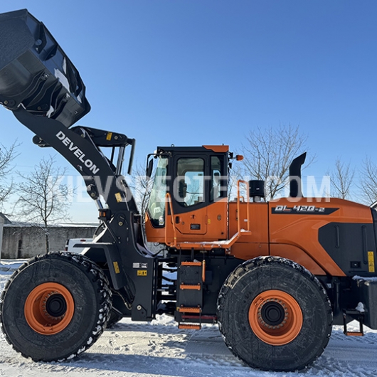 Фронтальний навантажувач Develon DL420-2