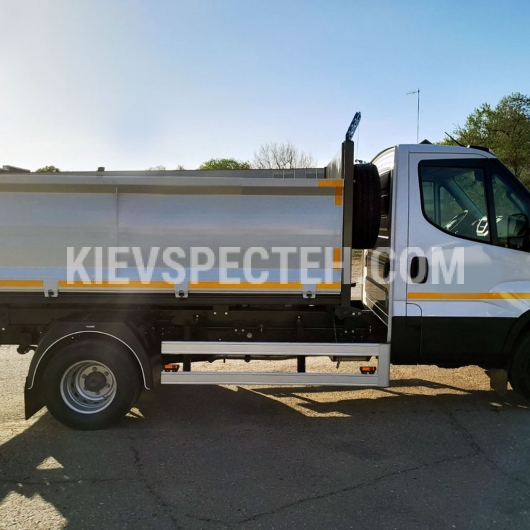 Самосвал Iveco Daily Cab 900 мм