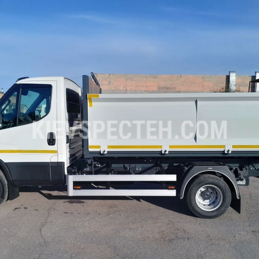 Самосвал Iveco Daily Cab 900 мм