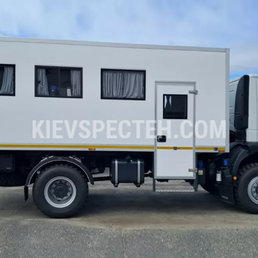 Вахтенный автобус на базе полноприводного грузового шасси IVECO EuroCargo ML110E25W