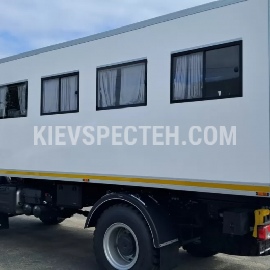 Вахтенный автобус на базе полноприводного грузового шасси IVECO EuroCargo ML110E25W