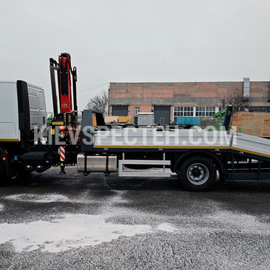 Бортовой грузовик-эвакуатор IVECO Eurocargo ML140E28 с КМУ FASSI F130AT