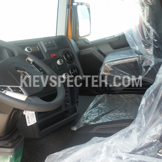 Бортовий автомобиль Renault K440 6х4