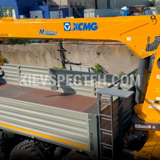 Кран-маніпулятор XCMG GSQS250-4 на шасі DONGFENG