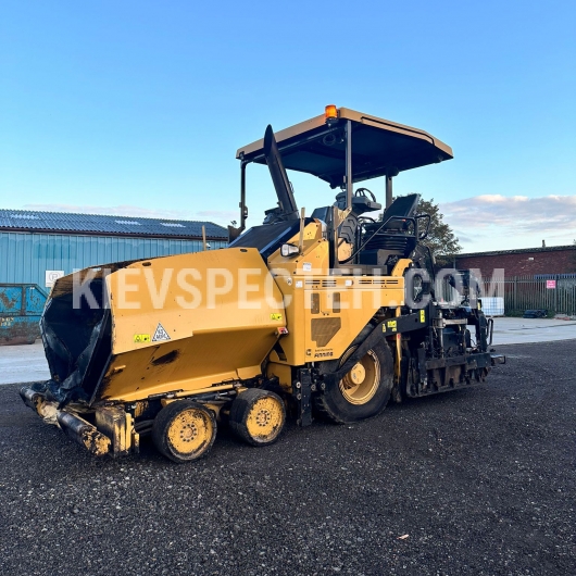 Асфальтоукладчик CAT AP500F