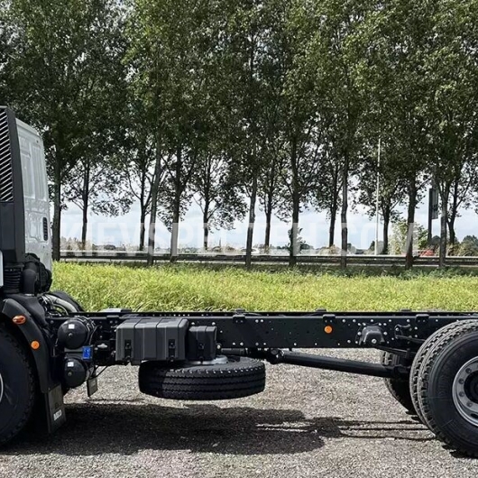 Машина дорожня комбінована МДК-6 на базі Iveco EuroCargo ML 180Е 4х2