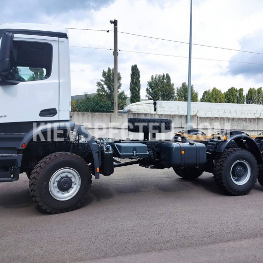Шасси Mercedes-Benz Arocs 3333