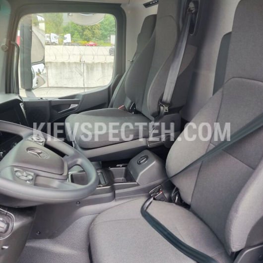 Кабина Mercedes-Benz Arocs 3333