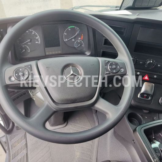 Кабина Mercedes-Benz Arocs 3333