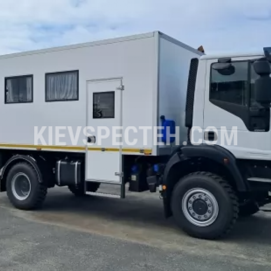 Вахтенный автобус на базе полноприводного грузового шасси IVECO EuroCargo ML110E25W