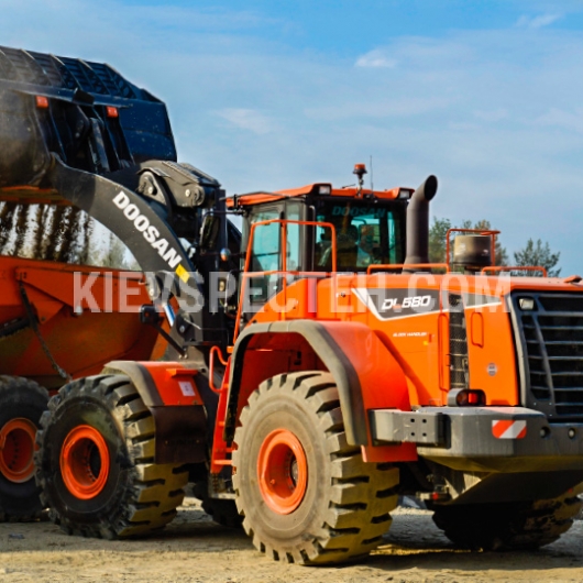 Фронтальний навантажувач Doosan DL580