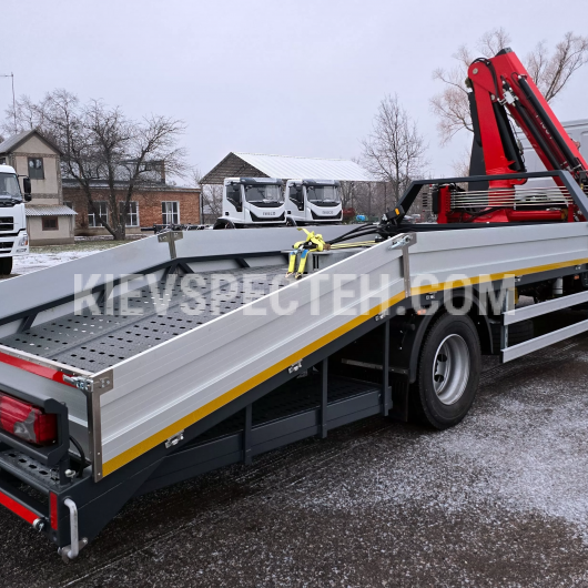 Бортовой грузовик-эвакуатор IVECO Eurocargo ML140E28 с КМУ FASSI F130AT