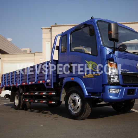 Бортовой автомобиль SINOTRUK HOWO LIGHT CARGO TRUCK 4×2