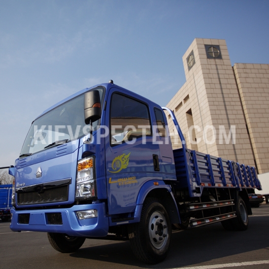 Бортовой автомобиль SINOTRUK HOWO LIGHT CARGO TRUCK 4×2