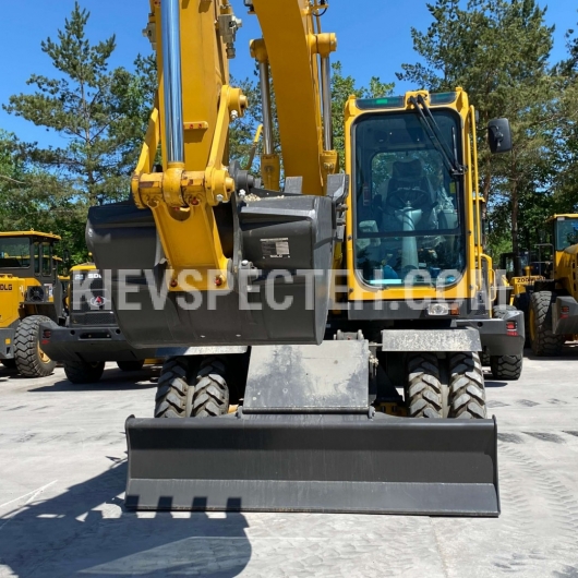 Екскаватор-навантажувач SDLG E7150F