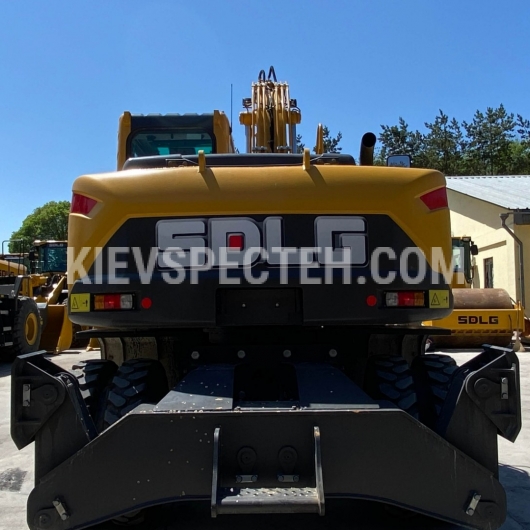 Екскаватор-навантажувач SDLG E7150F