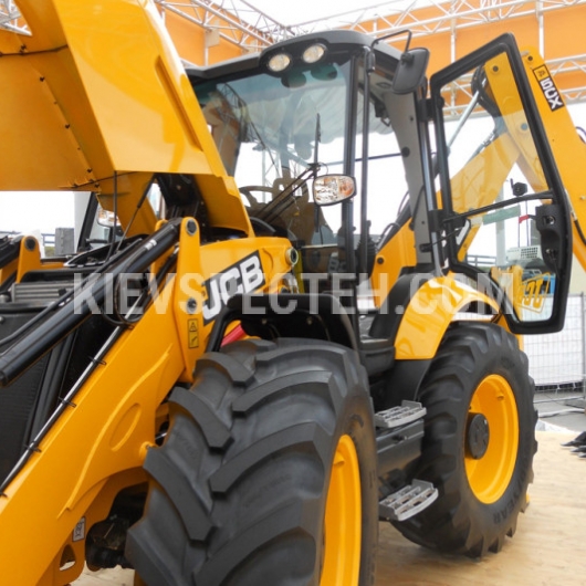 Екскаватор-навантажувач  JCB 5CX 4х4