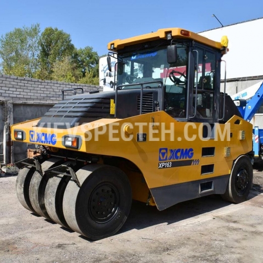 Пневмоколісний дорожний каток XCMG XP163