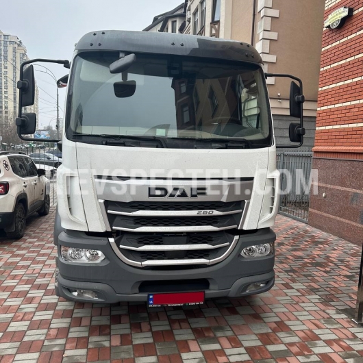 Автопаливозаправник АПЗ-11 на базі DAF XB 260 FA 2 секції