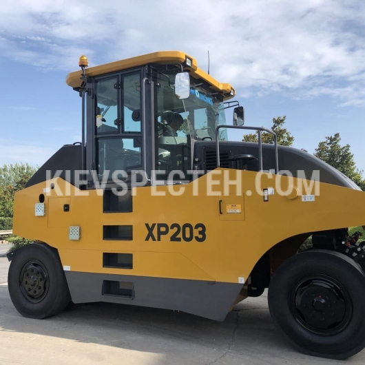 Пневмоколісний каток XCMG XP203