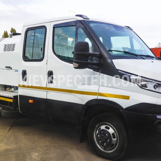 Комбинированная коммунальная машина СБМ КО-503ІВК-57 на базе IVECO 50C15D