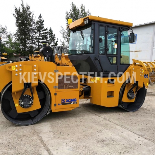 Двовальцевий дорожній каток XCMG XD103