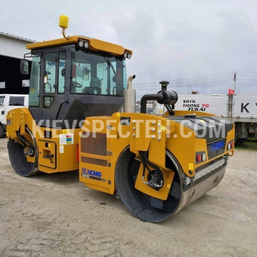 Двовальцевий дорожній каток XCMG XD103