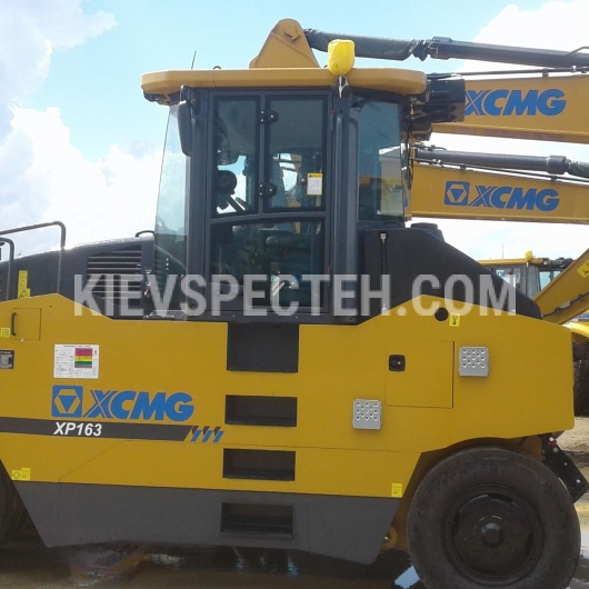 Пневмоколісний дорожний каток XCMG XP163