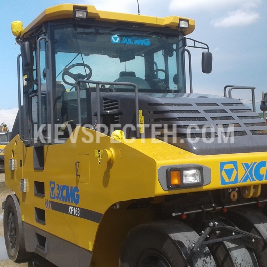 Пневмоколісний дорожний каток XCMG XP163