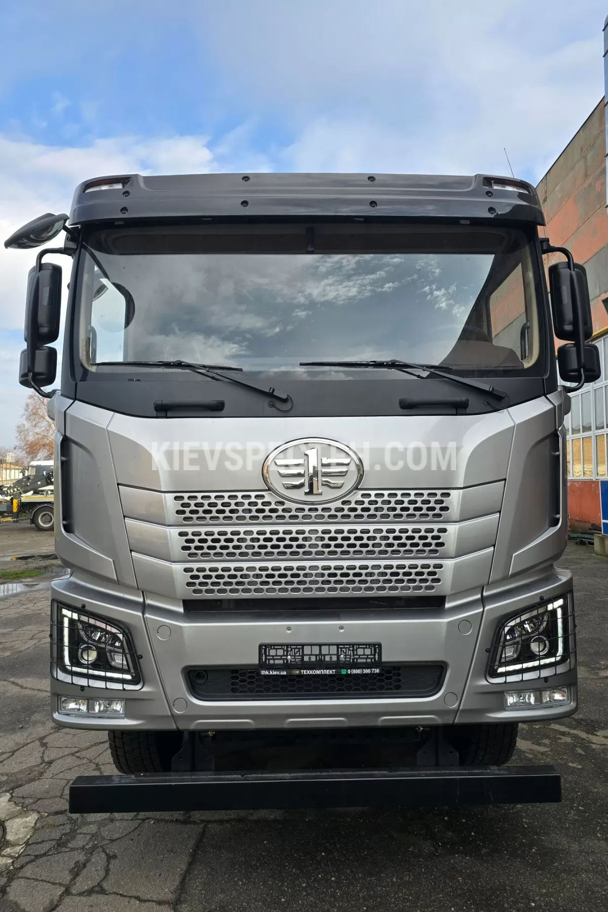Бортовой грузовик FAW CA3250 с КМУ FASSI F165A.2